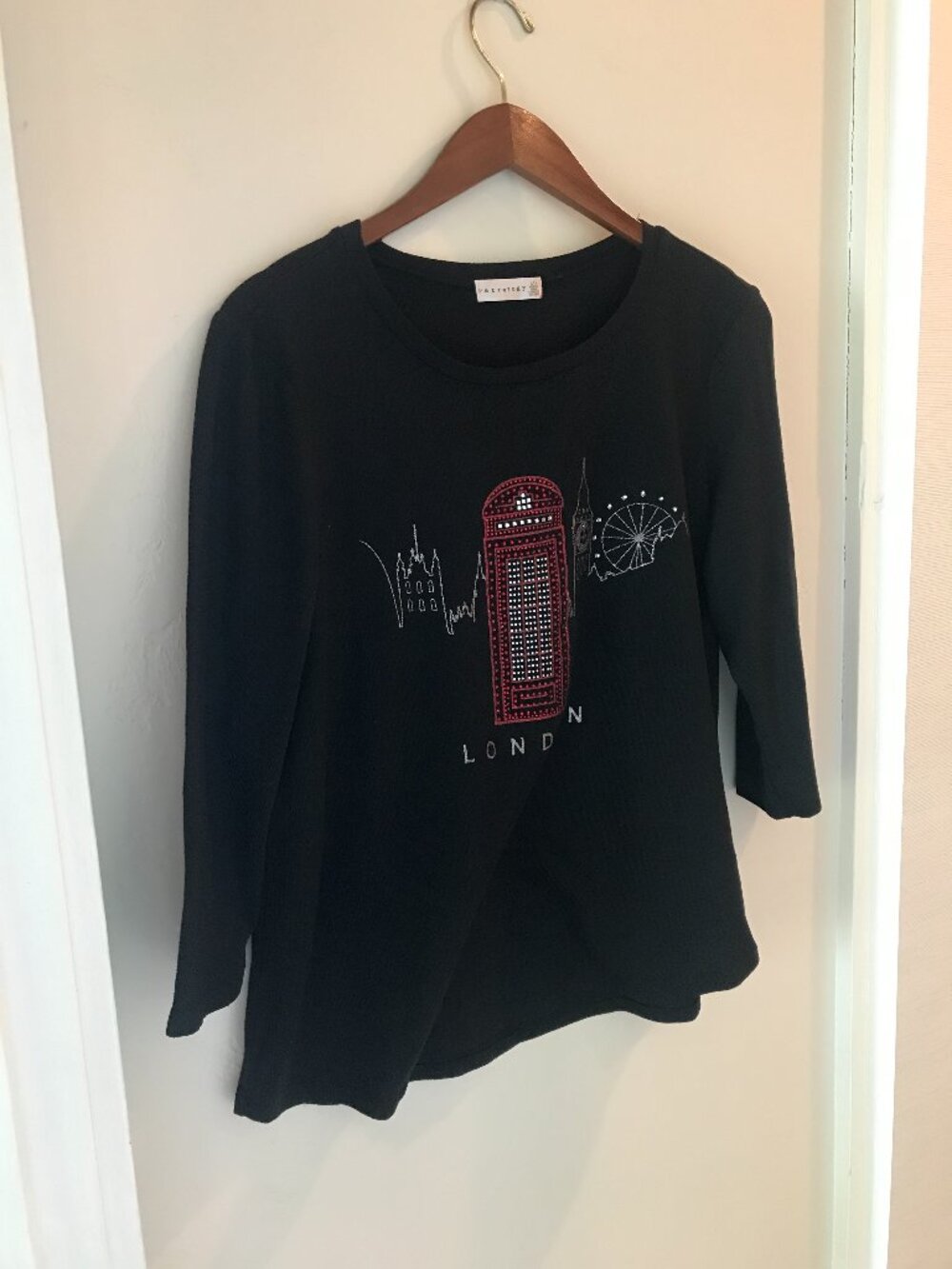RETRELOGY GRAPHIC 3/4 SLEEVE TEE SHIRT BLACK LONDON SCENE SIZE LARGE